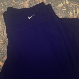 Women's Nike Dri-Fit Capri Yoga Pants - size M