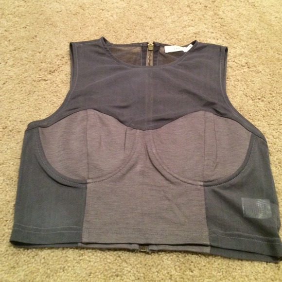 Crop top