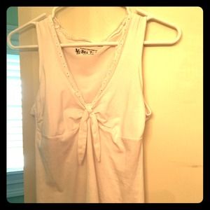 Simple white tank