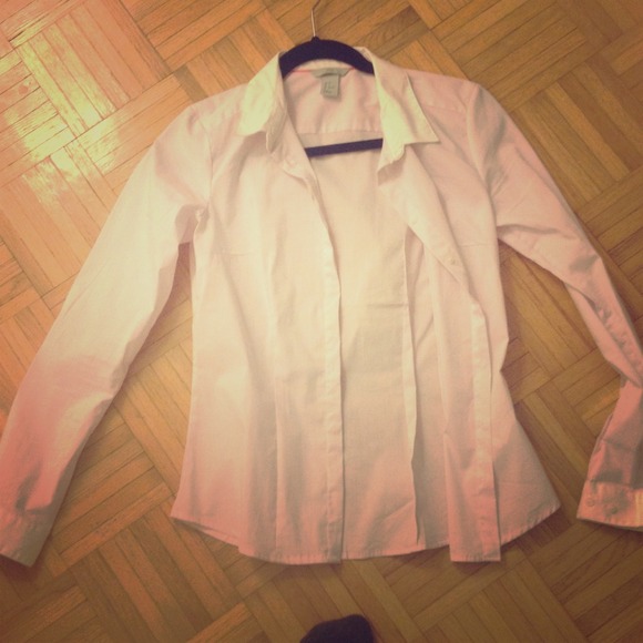 Light pink button down with white collar