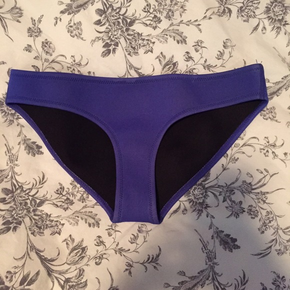 triangl swim suit bottoms