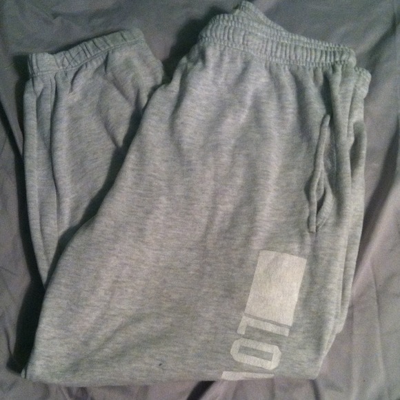 Mid-calf vs pink workout pants