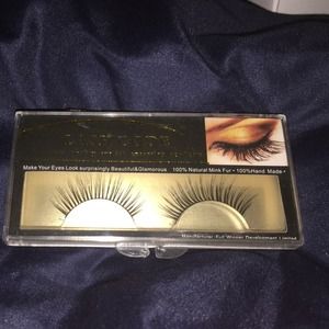 100% Mink Lashes, hand made and easy to apply!