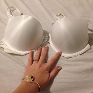 Victorias secrets push up bra