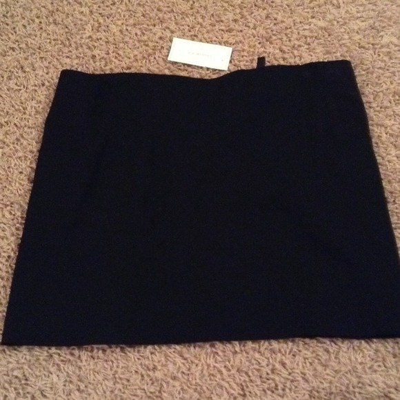 BCBG Black mini skirt - Picture 1 of 3