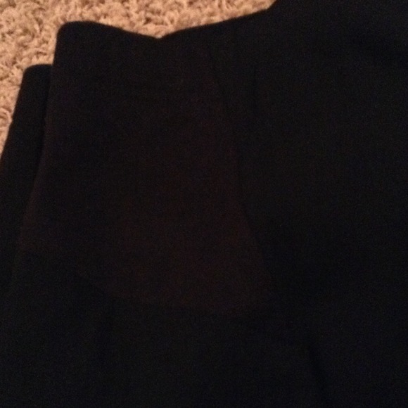 BCBG Black mini skirt - Picture 2 of 3