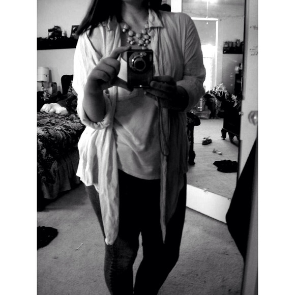 🚫Sold🚫 Versatile turquoise button down - Picture 2 of 4