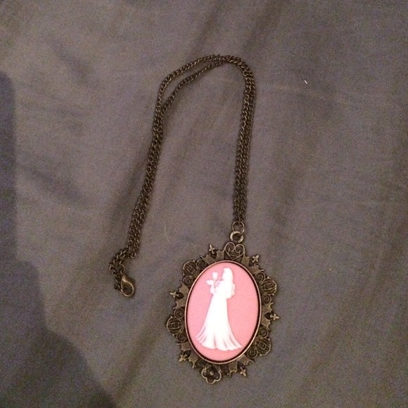 Arora... Sleeping beauty necklace and bracelet