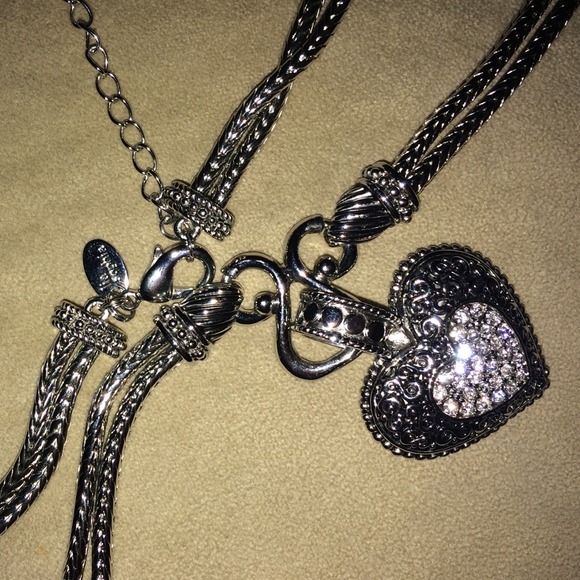 Lia Sophia heart necklace