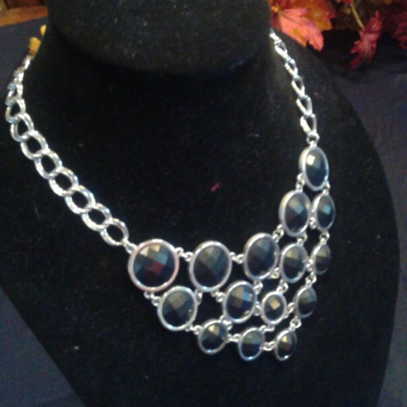 Lia Sophia Keku Necklace - Picture 3 of 4