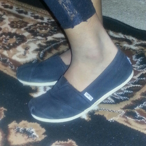 Navy Blue Toms