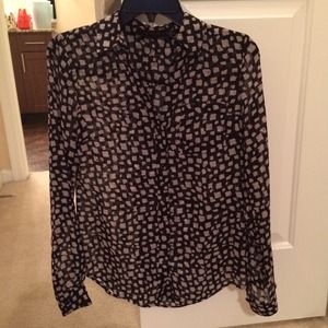 Limited Black Patterned Collared Button Up