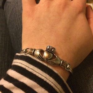 Claddagh Bangle