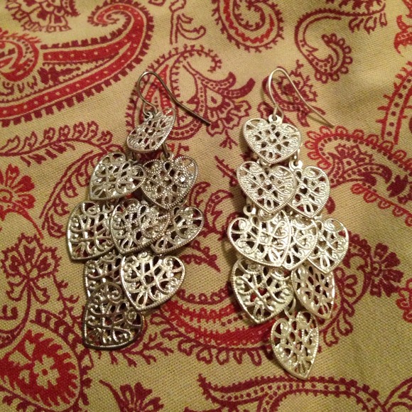 Silver heart earrings - Picture 1 of 1