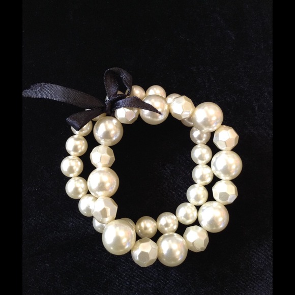 Double Strand Faux Pearl Bracelet