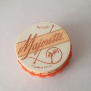Authentic Benefit Majorette Cream Blush