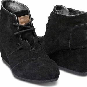 TOMS BLACK SUEDE WOMEN'S DESERT WEDGES