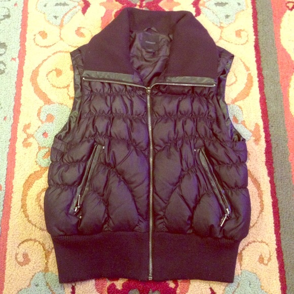Express vest size large