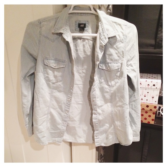 Baby Blue H&M Denim Shirt - Picture 1 of 2