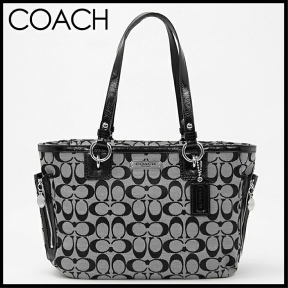 COACH Gallery Signature Tote OPEN TO OFFERS!