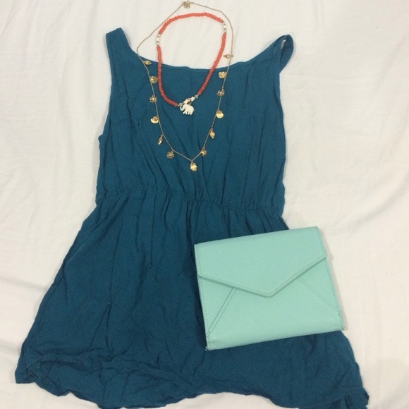Tops - Teal gorgeous blouse