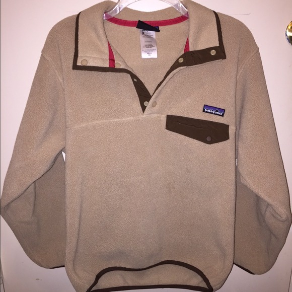 Camel colored Patagonia pullover! MENS xs