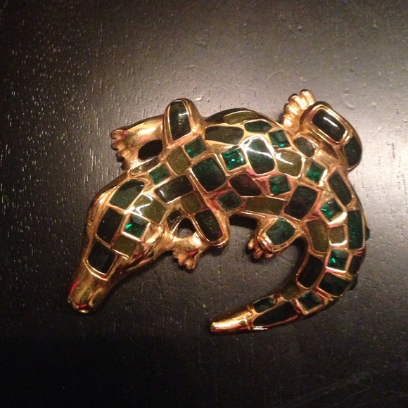 Emerald Green Alligator Pin