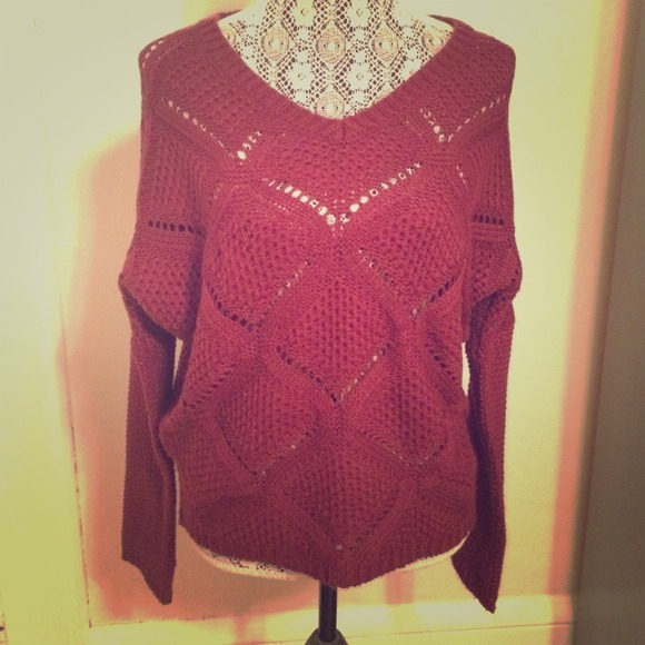 Adorable NWOT Slouchy maroon crochet sweater