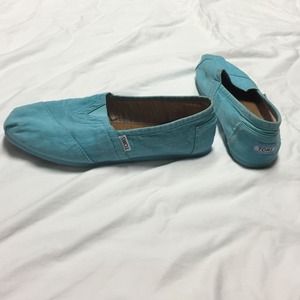 Classic Toms in Turquoise Size 9.5.