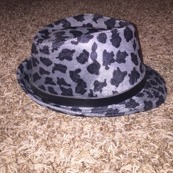 Black and grey cheetah fedora
