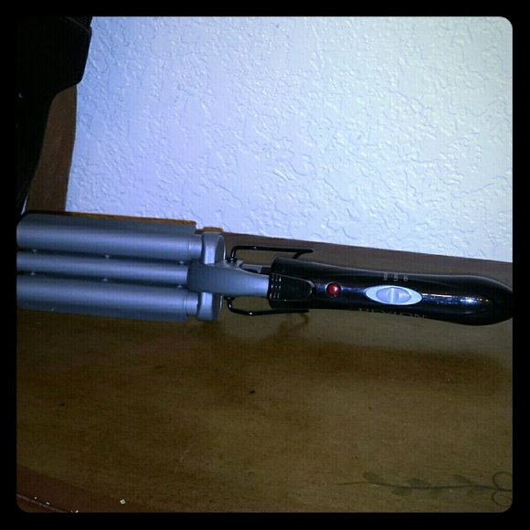 Revlon wave maker