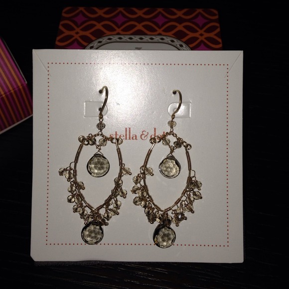 Stella & dot chandelier earrings
