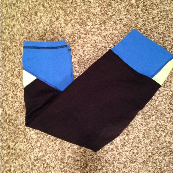 Lululemon crops