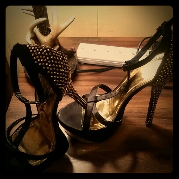 Shoe Dazzle Shoes - Black Shoedazzle Stilettos With Gold