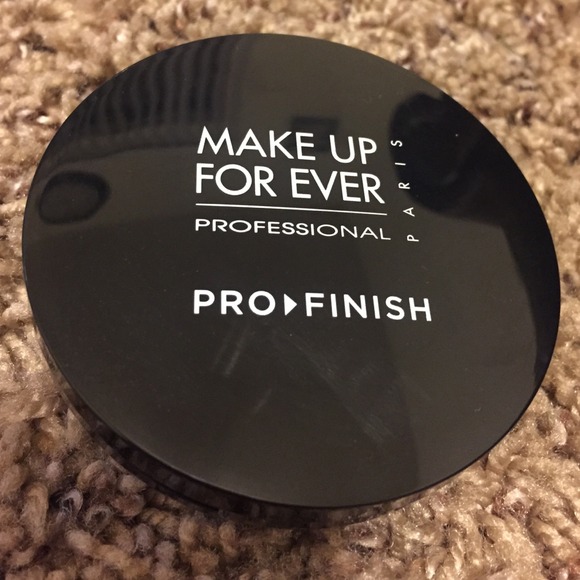 Makeup forever pro finish multi powder foundation