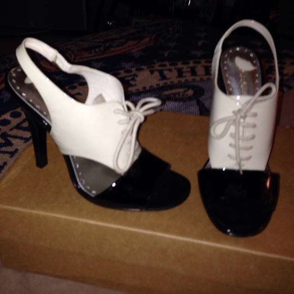 BCBGirls pump size 6 - Picture 3 of 3