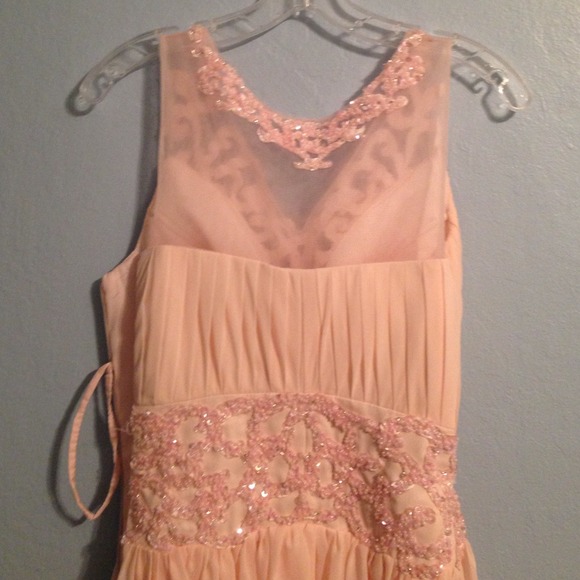 PROM DRESS - Picture 3 of 4