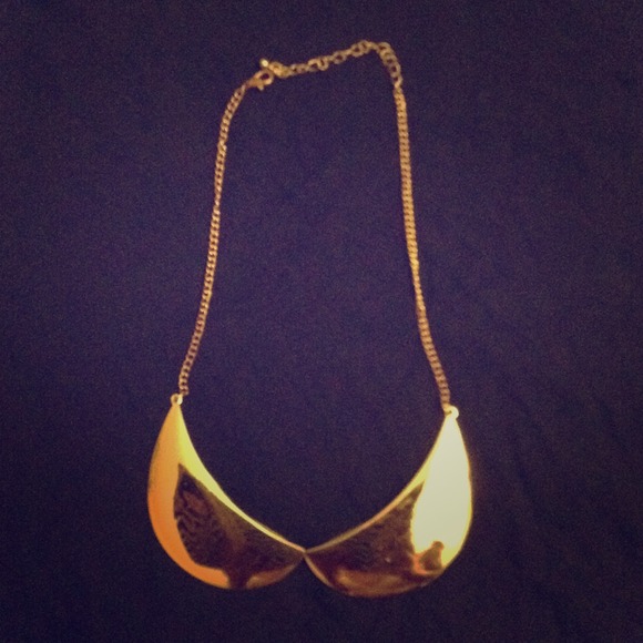 Collar necklace