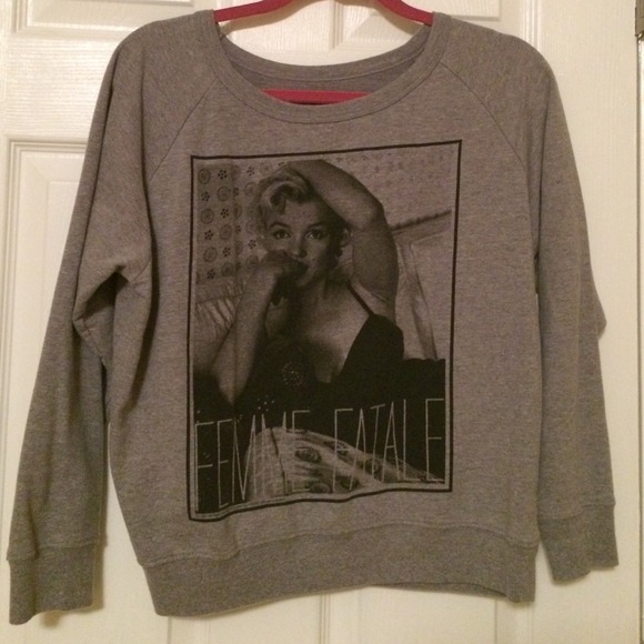 Marilyn Monroe sweater