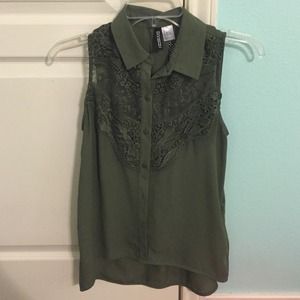 H&M forest green lace top
