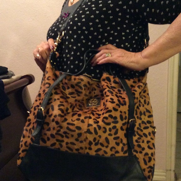 Tory Burch Handbags - Tory burch bag