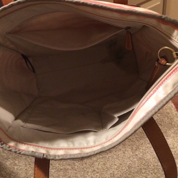 Fossil Tote - Picture 4 of 4