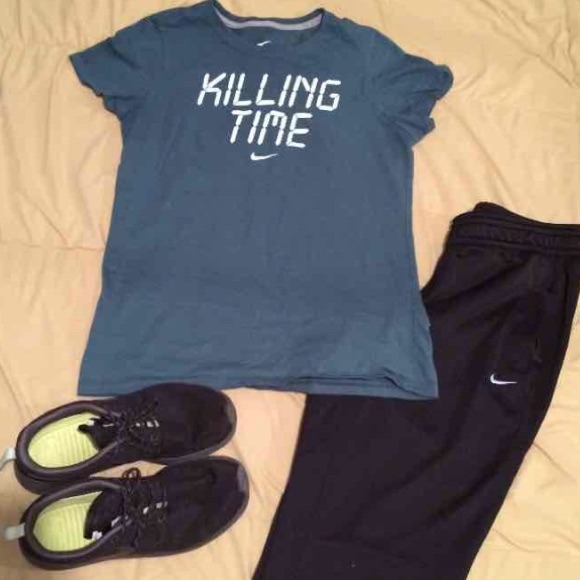 NWOT Nike TShirt - Picture 1 of 3