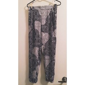 🔳TOPSHOP B+W GRAPHIC PANT🔳