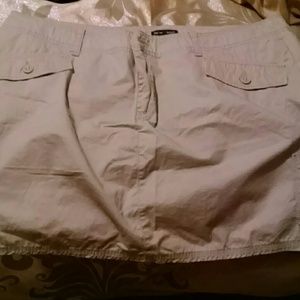 Gap khaki skirt