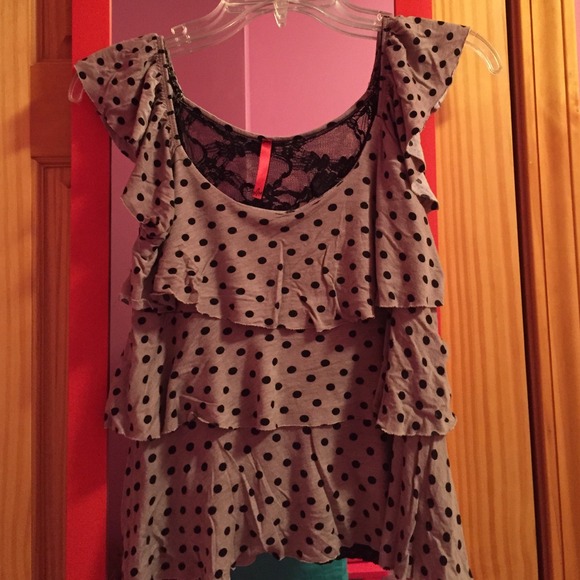 Top - Picture 1 of 2