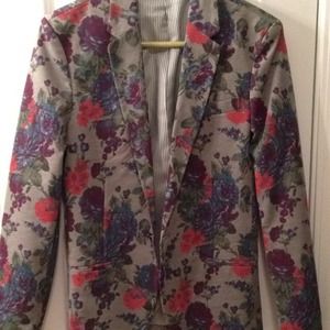 Zara size small men's blazer but will fit a woman!
