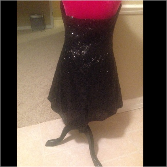 Juniors Prom Dress - Picture 2 of 2