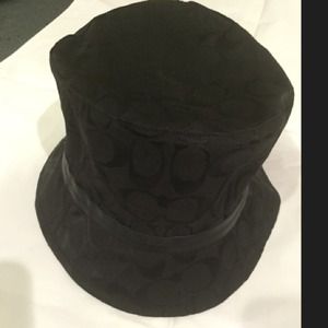 Authentic Coach black bucket hat