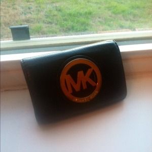 Michael kors mini wallet